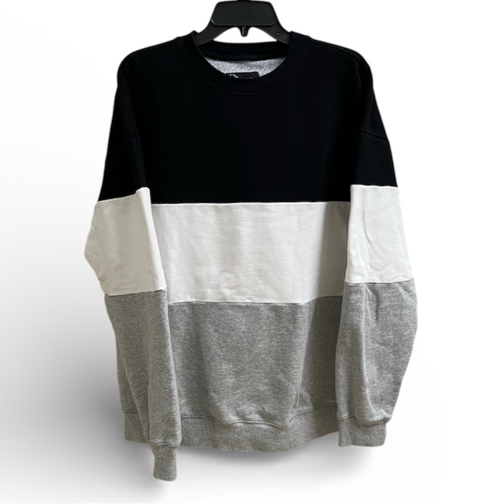 Original Use Crew Neck Color Block Black/White/Gray Sweatshirt Fall 2023 Size M